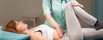 Wann ist es zeit ins krankenhaus. Blinddarmentzundung Symptome Erkennen Auch Beim Kind Focus Arztsuche