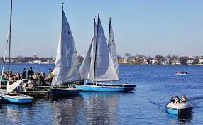 Boot Fahren Auf Der Alster In Hamburg Mamilade Ausflugsziele