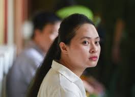 Tuy nhiên, phiên tòa kéo dài đến chiều 14/5/2019 thì hđxx quyết định trả hồ sơ để điều tra bổ sung, nhằm làm rõ thêm 1 số nội dung. Hoan Phien Toa Xá»­ VÄƒn Kinh DÆ°Æ¡ng Va Ngá»c Miu Phap Luáº­t Viá»‡t Giáº£i Tri