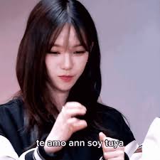 Yuji De Ann Karina De Ann GIF
