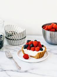 Bloesem Living Happy National Day Singapore We Celebrate With Red And White Interior Accents Dessert Ideeen Voedsel Ideeen Heerlijke Desserts