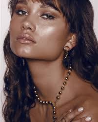 Lauren Kidd's Instagram, Twitter & Facebook