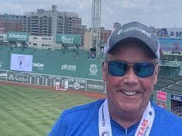 Daniel Spinney's Instagram, Twitter & Facebook