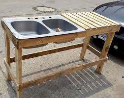 70 Easy Diy Pallet Project Home Decor Ideas Structhome Com Meuble Evier Evier De Jardin Mobilier De Salon