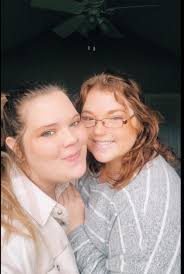 Hello Me and my girlfriend are looking for a donor that ships or even  travel to Alabama and can help us next month.