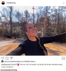Her favourite are pink peonies and she hopes to grow them in her garden one day too! Mariah Carey Hilariously Responds To Shawn Mendes Post About Being Grateful For Her Old Music Aktuelle Boulevard Nachrichten Und Fotogalerien Zu Stars Sternchen