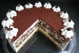 Tiramisu Wiener Boden Und Loffelbisquits Getrankt Mit Espresso Dazwischen Mascarponesahnecreme Und Daruber Viel Kakao Sahnetorte Torten Wiener Boden