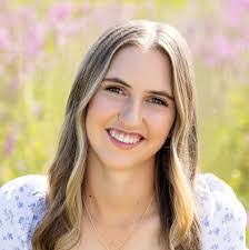 Vicky Neff's Instagram, Twitter & Facebook