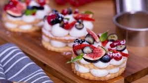Couronnes Royales Aux Fruits Rouges En 2020 Buffet Dessert Desserts Aux Fruits Recette De Tartelette
