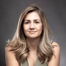 Laurinda Miller's Instagram, Twitter & Facebook