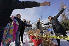Canada Us Are Easing Pandemic Border Crossing Restrictions