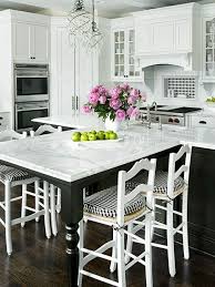 On Vous Presente La Table En Marbre Cuisines Deco Cuisine Salle A Manger Decoration Cuisine