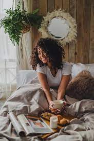 كيف يمكنك تجديد غرفتك بلمسات بسيطة أنيقة interior decorating room decor