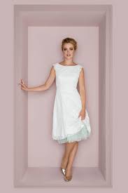 Check spelling or type a new query. Brautkleider Kurz Lassig Frech Hier In Kussdiebraut Verlieben