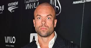 Sara Sieppi paljastaa podcastissa äitinsä järkyttyneen hänen ostettuaan  asunnon