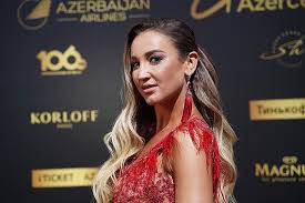 Ольга бузова и аня pokrov — так сильно (2021) ольга бузова — грустныий трек (2021) ольга бузова — розовые очки (2021) Poprosila Nalit Chto To Pokrepche Vizazhist V Uzhase Ot Olgi Buzovoj
