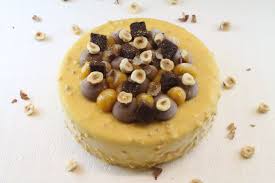 Nouvel Entremet Le Passionnement Caramel Mousse De Chocolat Lacte Au Cœur De Fruits De La Passion Et Son Caramel A La Pastry Desserts Mini Cheesecake
