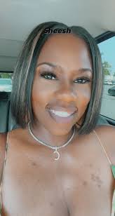 How to create a 3D-style image of a Bratz doll breaking out of a phone?