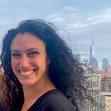 Darian Schwartz's Instagram, Twitter & Facebook