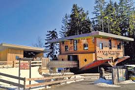 Das haus am kopf in sankt englmar bei baumwipfelpfad in maibrunn ist eine besondere attraktion im bayerischen wald. Das Haus Am Kopf Brunthaler Massivholzhaus