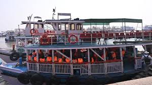 boat accident off Mumbai coast ...