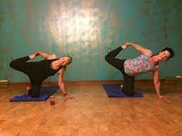 Yoga classes for beginners & improvers, pregnancy yoga, one to one yoga, postnatal baby friendly yoga, chair yoga, corporate yoga. Yoga Magnolia