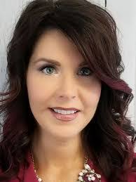 Elaine Vincent's Instagram, Twitter & Facebook