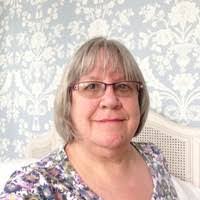 Lorna Hewitt's Instagram, Twitter & Facebook