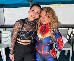 Check spelling or type a new query. Cathy Barriga Asiste A Evento Con Cosplay De Capitana Marvel Le Respondio A Quienes La Criticaron Tv Y Espectaculo Biobiochile