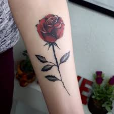 A rose tattoo is not the initial thing mentioned when talking manly tattoos. Tattoo Roses On The Hand Tattoo Mode