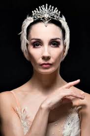 Melanie Hare (melanienhare)