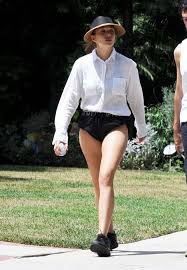 Rate, review and tag films as you add them. Elizabeth Olsen Shows Off Her Legs Grocery Shopping In Sherman Oaks 08 04 2019 Celebmafia