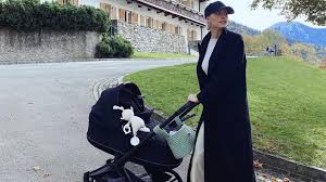 Die geburt seines ersten kindes gibt das model auf instagram bekannt und verrät nicht nur das geschlecht, sondern auch den lena gercke: Lena Gercke Genoss Mit Baby Zoe Ersten Gemeinsamen Urlaub Promiflash De