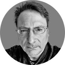 Top 10 Tech Journalists You Should Follow in 2025