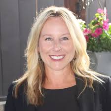 Refuse to Do Nothing: Finding Your Power to Abolish Modern-Day Slavery by Elisa  Morgan (Foreword), Shayne Moore (31-Mar-2013) Paperback: unknown author:  Amazon.com: Books