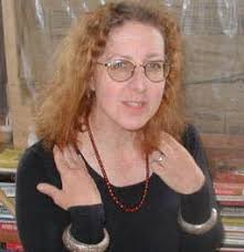 Aye Aye Win wins award