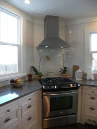 Pin By Jacqueline Simon On Kool Kitchens Corner Stove Kitchen Layout Cottage Style Kitchen