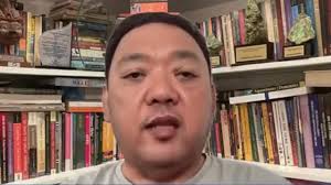 WATCH: Gikantyawan ni Atty. Harry Roque ang mga kongresista human sa  pagbasura sa SC sa impeachment complaint batok kang VP Sara Duterte.  https://www.facebook.com/share/v/1BLB4QuRWx/?mibextid=oFDknk