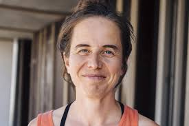 29 Menschen unter einem Dach