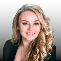 Ashley Beaton's Instagram, Twitter & Facebook