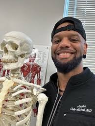 Ebony Newton's Instagram, Twitter & Facebook