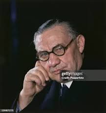 495 Ernest Bevin Photos & High Res Pictures