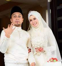 Hot fm station from petaling jaya, malaysia. Haziq Hot Fm Kini Sah Bergelar Suami Gadis Medan Mynewshub