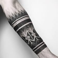 45 Perfect Armband Tattoos For Men And Women Maoritattoos Kol Bandi Dovmesi Dovme Desenleri Grup Dovme