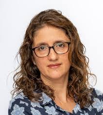 Mariana Mayer's Instagram, Twitter & Facebook