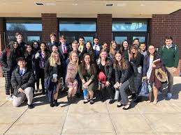 Manheim Township students create winning #ItCanWait billboard