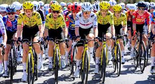 Liveblog Liège-Bastogne-Liège Femmes: Vollering leads solo,…