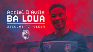 Adriel ba loua se snaží obejít jablonecké zadáky tomáše hübschmana a jana kroba. Fc Viktoria Plzen En On Twitter New Signing Guys We Are Happy To Announce The Signing Of 24 Year Old Winger Adriel D Avila Ba Loua From Ivory Coast Welcome To Pilsen