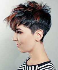 Ein ausgesprochen eleganter undercut präsentiert sich hier. Pin Auf Frisuren