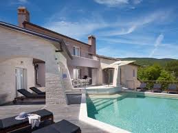 Exclusive 5 Star Villa For 8 In Quiet Place With Heated Swimming Pool In 2020 Villa Pool Swimming Pools